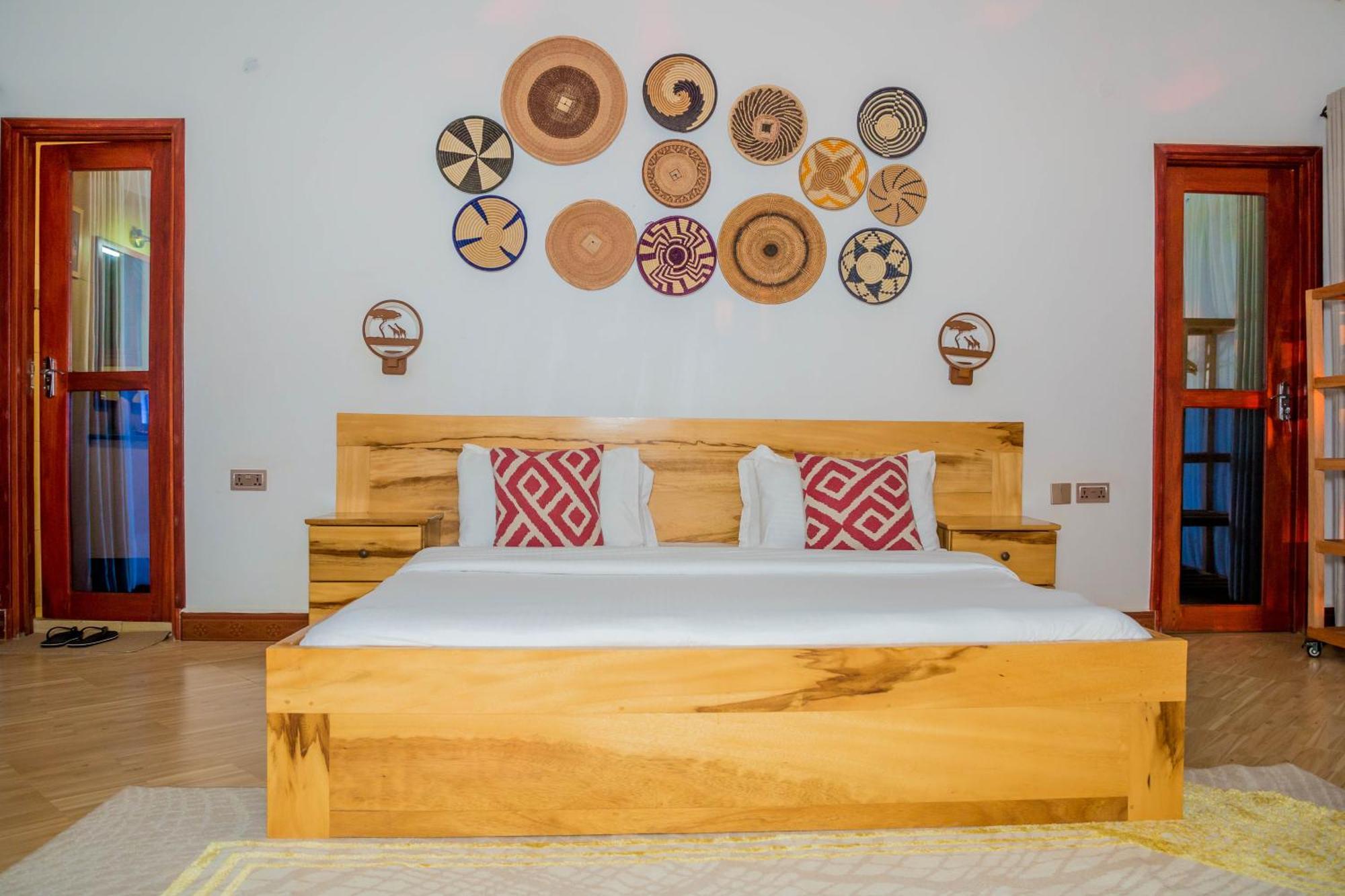 Shose Farmhouse Chalets & Campsite Moshi Exterior photo